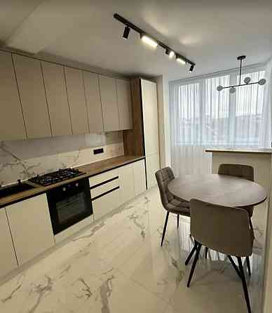 Продаж 1к квартири 48 кв. м на вул. Смакули Ternopil'