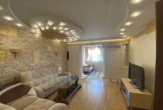 Продаж Квартира 3-кімнатна, 5/9 поверх на Малая Арнаутская ул., 89/91 Одеса