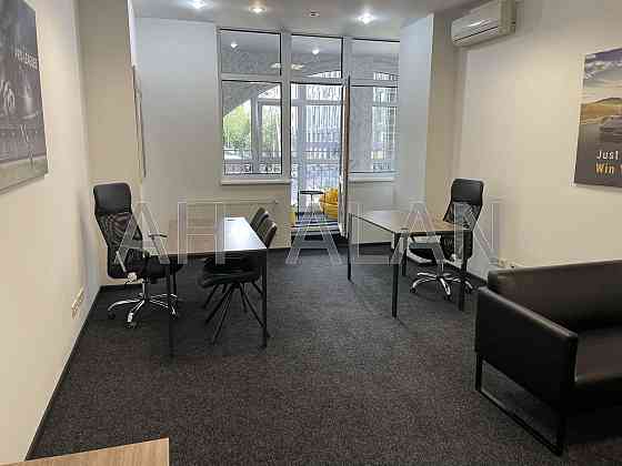 Оренда Будинок 3-кімнатний на Антоновича вул., 72 Kiev