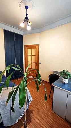 Продаж Квартира 2-кімнатна, 5/5 поверх на Почайнинська вул., д. 52 Київ