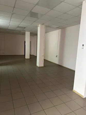 Продаж Окрема будівля / частина будівлі площа 300 кв.м на Володимира Великого Дніпро