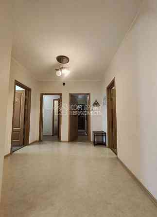 Продаж Квартира 4-кімнатна, 14/16 поверх на вул. Дружби народів Харків