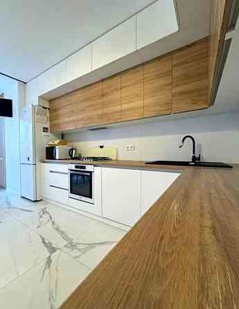 Продаж Квартира 2-кімнатна, 3/10 поверх на вул. Залізнична L'viv