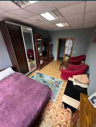 продам  3х комнатную квартиру + рядом готовый бизнес. Одесса