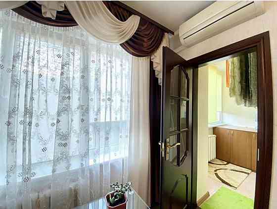 Продаж Квартира 3-кімнатна, 4/10 поверх на вул. Грушевського Ровно