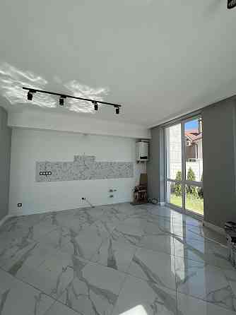 Продаж Будинок 4-кімнатний на ул. Коралловая, 8Б Лиманка