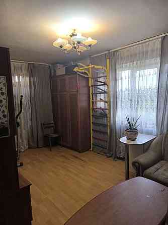 Продаж Квартира 3-кімнатна, 4/9 поверх на Безручко Марка вул., д. 27/3 Київ