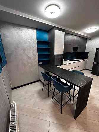 Продаж Квартира 2-кімнатна, 21/25 поверх на Драгоманова вул., д. 2Б Киев