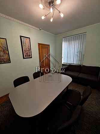 Продаж Будинок 4-кімнатний на Саксаганського вул., 42 Київ