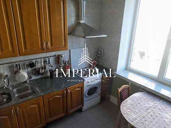 Продаж Квартира 2-кімнатна, 5/5 поверх на вул. Юлії Здановської Київ