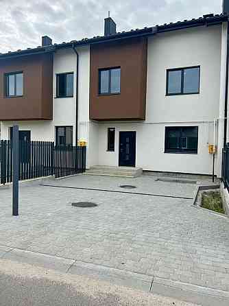 Продаж Будинок 4-кімнатний 