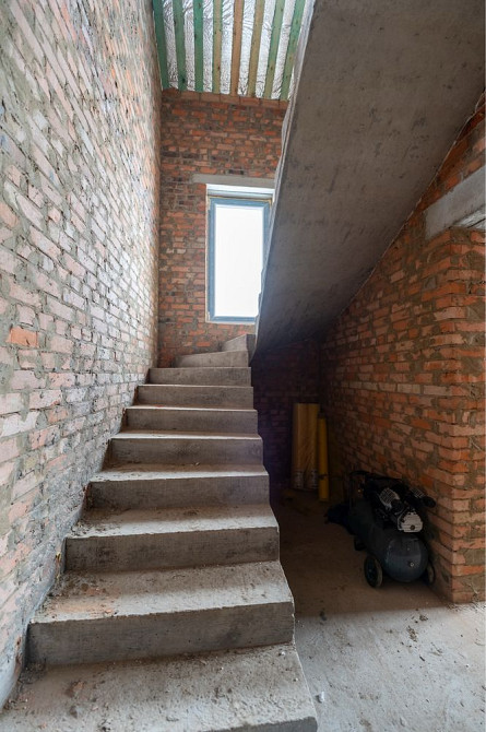 Продаж Будинок 5-кімнатний на вул. Центральна Корнин - фото 4