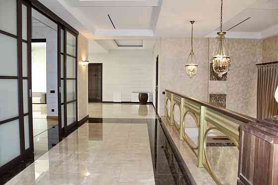 Оренда Квартира 4-кімнатна, 8/8 поверх на Успенская ул., 2 Одеса