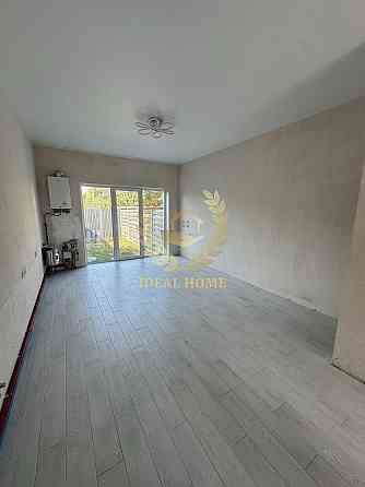 Продаж Будинок 4-кімнатний 