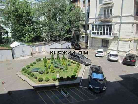 Без Комісії! Шикарная 3-х комнатная студио в центре, м.Крещатик Код объекта:1153639 Kiev