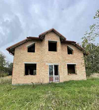 Продаж Будинок 4-кімнатний 