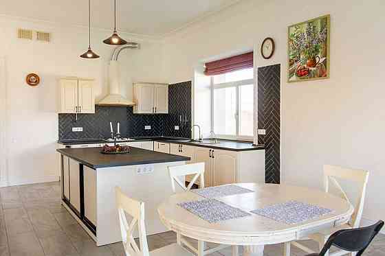 Продаж Квартира на улица Шкільна Zubra