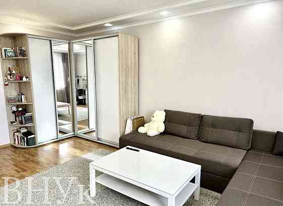 Продаж Квартира 2-кімнатна, 2/3 поверх на Собранецька Uzhhorod