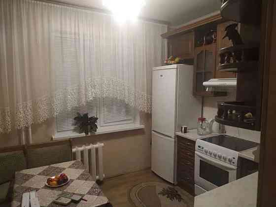 Оренда Квартира 2-кімнатна, 10/16 поверх на ул. Княжий Затон Киев