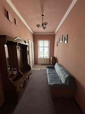 Продаж Квартира 3-кімнатна, 3/3 поверх на вул. Шевченка Тараса L'viv