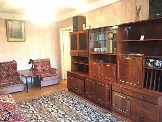 Оренда Квартира 3-кімнатна, 4/9 поверх на ул. Половецкая Киев