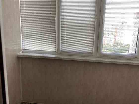 Оренда Квартира 3-кімнатна, 8/13 поверх на Харьковское шоссе, 58а Киев