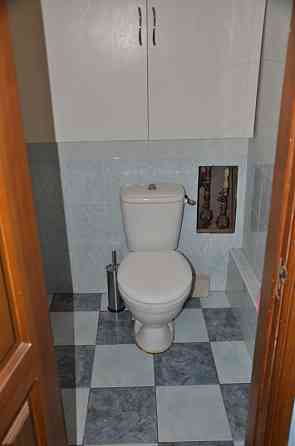 Оренда 2 х кім. квартири м. Харківська 300 м. код 1121455 Киев