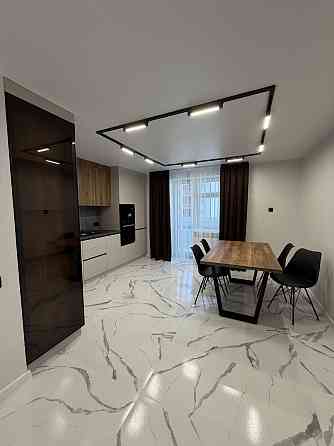 Продаж Квартира 3-кімнатна, 9/9 поверх на Яреми вул., 9 Тернопіль