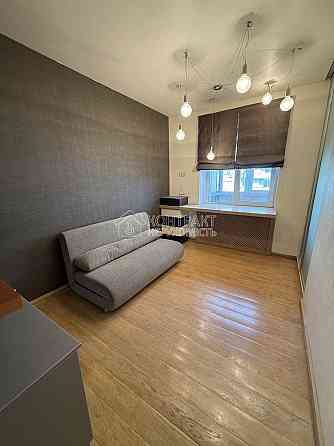 Продаж Квартира 3-кімнатна, 8/14 поверх на вул. Молочна Kharkiv