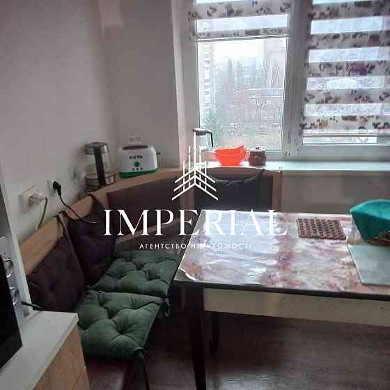 Продаж Квартира 3-кімнатна, 11/12 поверх на вул. Відрадний Київ