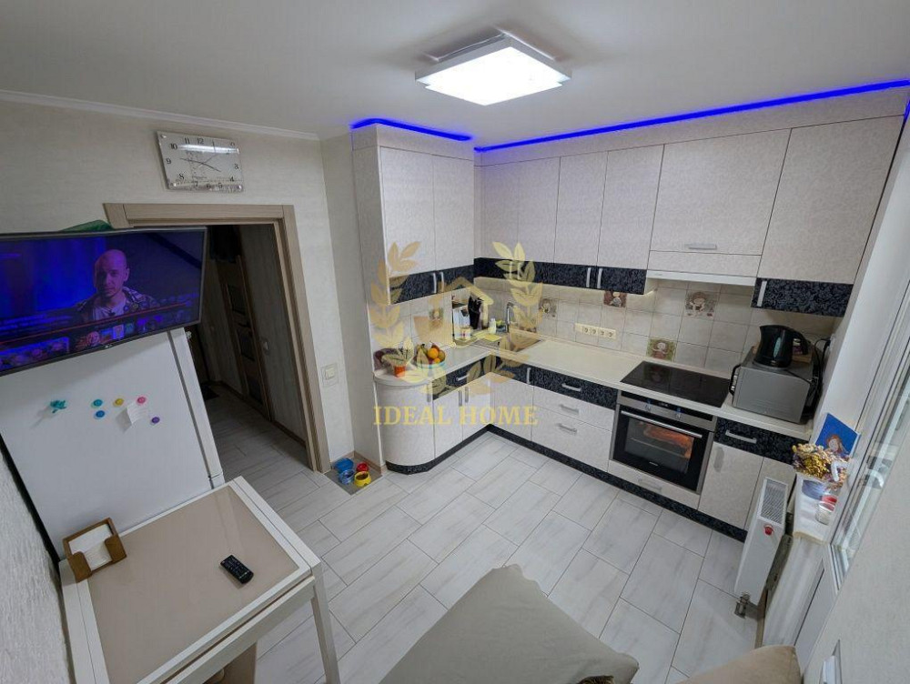 Світла та простора 1-кімнатна квартира на Троєщині, з ремонтом Київ - фото 1