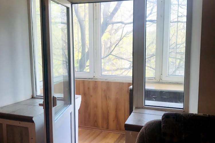 2-комнатная сталинка  окнами на Прохоровский сквер Одеса - фото 1