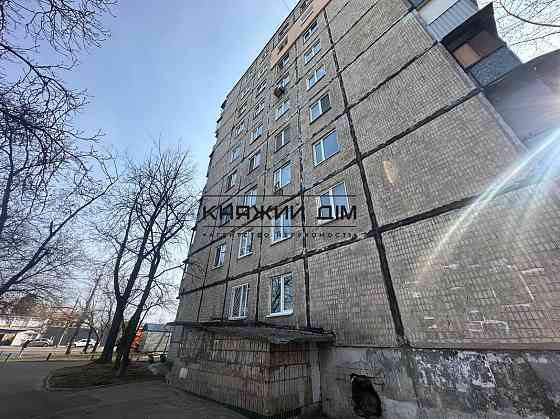 Продаж Квартира 2-кімнатна, 1/9 поверх на Заслонова Константина ул. Київ