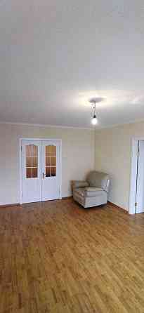 Продаж Квартира 4-кімнатна, 10/16 поверх на Довженка вул., д. 16Б Киев