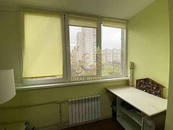 Продаж Квартира 3-кімнатна на Каштановая ул., 10 Kiev