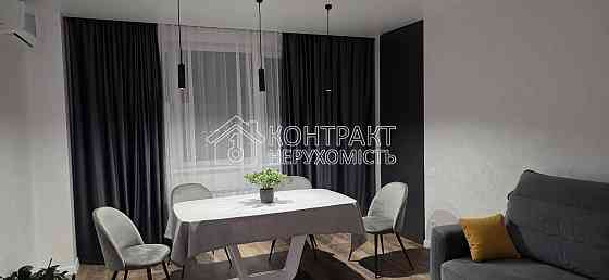 Продаж Квартира 3-кімнатна, 14/14 поверх на вул. Героїв Харкова Харків