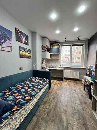 Продаж Квартира 3-кімнатна, 1/9 поверх на вул. Лева Ландау Харьков