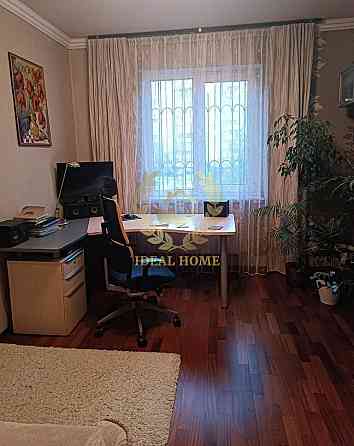 Продажи 3-кімнатну квартиру на Південній Борщагівці Київ