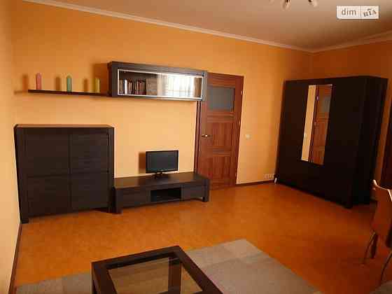 Оренда Квартира 1-кімнатна, 18/23 поверх на Пчелки Елены ул., 2 а Киев