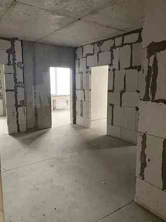 Трехкомнатная квартира в новом доме с двумя террасами. Лиманка