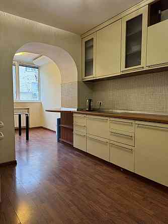 Продаж Квартира 1-кімнатна, 3/6 поверх на Лук'янівська вул., д. 63 Kiev