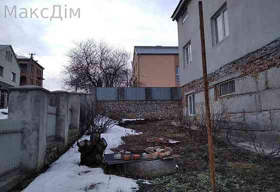 Продаж Будинок 8-кімнатний на вул. Богуна Ternopil'