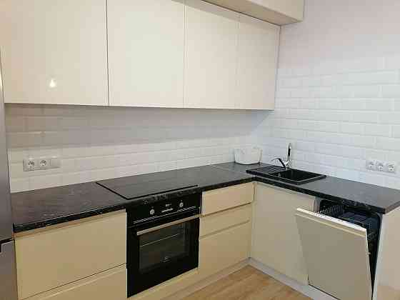 Оренда Квартира 1-кімнатна, 17/25 поверх на Ревуцького, 40в Киев