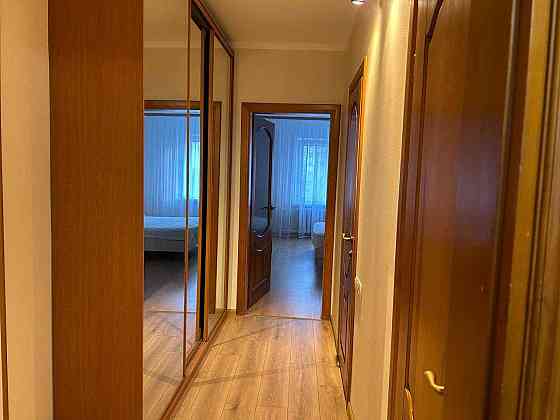 Продаж Квартира 2-кімнатна, 2/18 поверх на Драгоманова вул., д. 1Г Київ