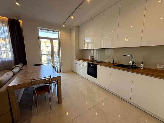 Продаж Квартира 2-кімнатна, 7/14 поверх на Саперне поле вул., д. 12 Київ