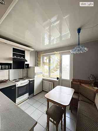 Продаж Квартира 3-кімнатна, 6/16 поверх на Победы пл., 95 Киев