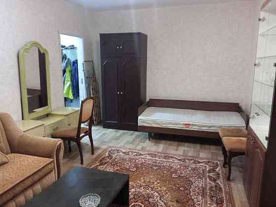 Оренда Квартира 1-кімнатна, 1/9 поверх на проспект Академіка Корольова, 12 Киев