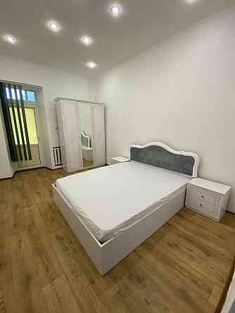 Продаж Квартира 3-кімнатна, 1/5 поверх на Гетьмана Павла Скоропадського вул., д. 17б Киев