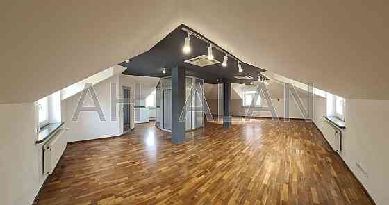 Продаж Будинок 12-кімнатний на Куп'янська вул., 38 Kiev