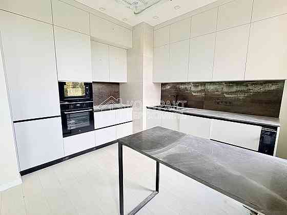 Продаж Квартира 3-кімнатна, 7/19 поверх на вул. Професорська Харків